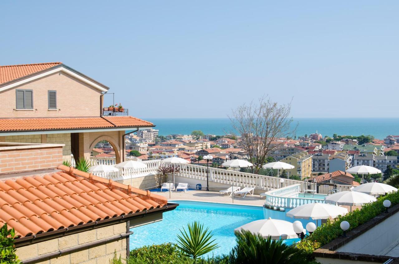 Residence Il Borgo Tortoreto Exterior photo