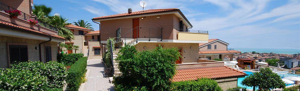 Residence Il Borgo Tortoreto Exterior photo